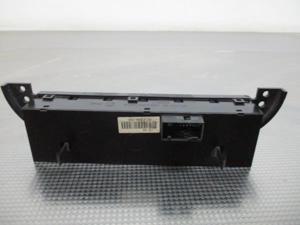 Botão / interruptor trancar portas MINI Mini (R50, R53) Imagem-4 Botão / interruptor trancar portas MINI Mini (R50, R53) Imagem-4