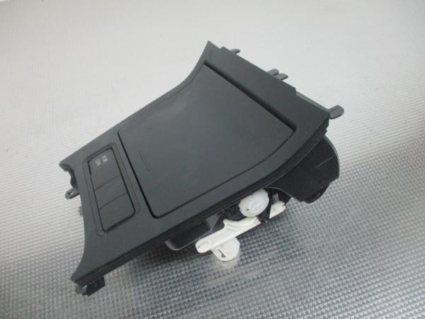 Ashtray VOLKSWAGEN Golf V (1K1) Imagem-3