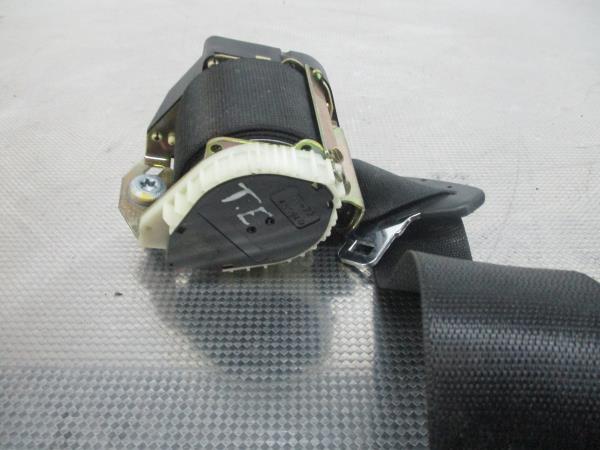Left rear seatbelt MERCEDES-BENZ Classe C (W203) Imagem-1