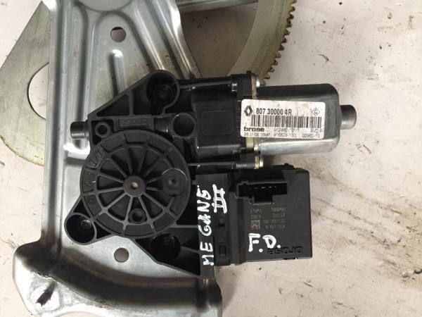 Elevador vidros frente direito RENAULT Megane III (BZ0_) Imagem-1