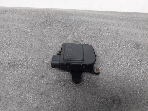 Motor del compuerta de la calefacción VOLKSWAGEN Passat (3B3)
