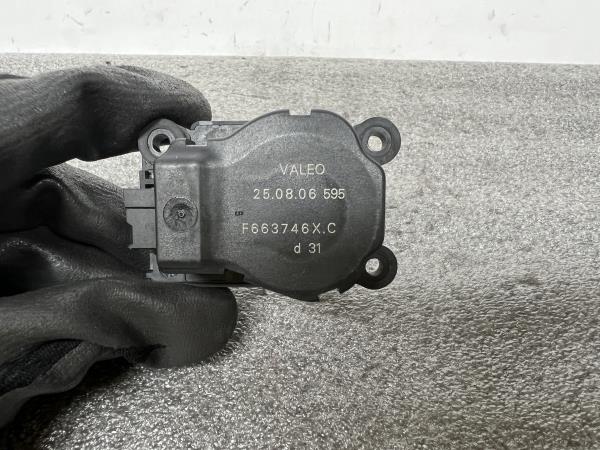 Motor del compuerta de la calefacción RENAULT Megane II (BM0/1_, CM0/1_) Imagem-3