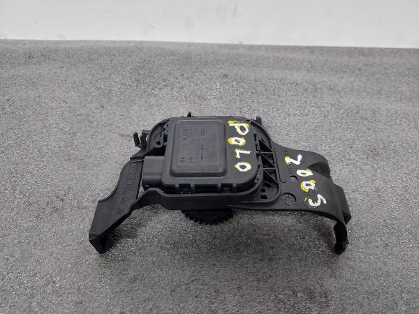 Motor del compuerta de la calefacción VOLKSWAGEN Polo (9N)