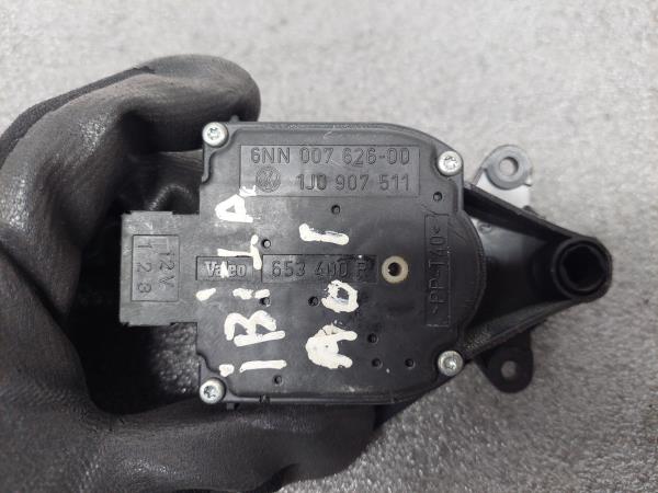 Motor del compuerta de la calefacción SEAT Ibiza II (6K1) Imagem-2