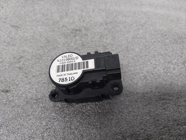 Motor del compuerta de la calefacción RENAULT Scénic II (JM0/1_) Imagem-1