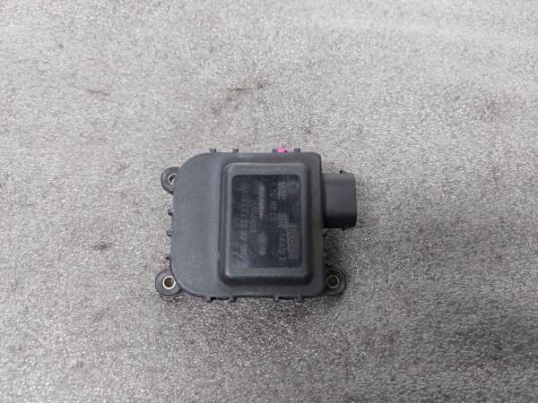 Motor del compuerta de la calefacción SEAT Ibiza II (6K1) Imagem-1