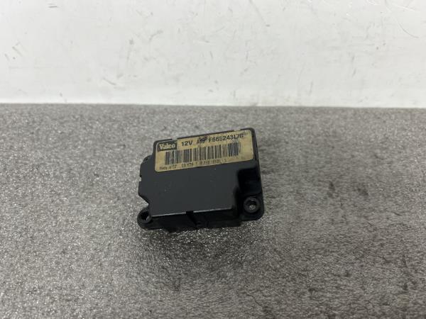 Motor del compuerta de la calefacción RENAULT Megane II (BM0/1_, CM0/1_)