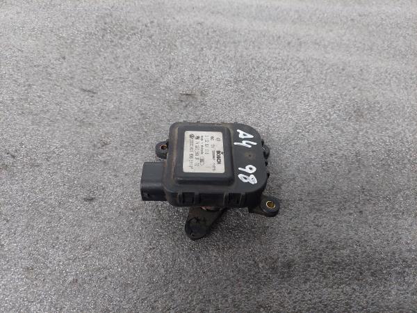 Motor del compuerta de la calefacción AUDI A4 (8D2, B5)