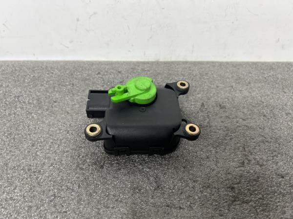 Motor del compuerta de la calefacción VOLKSWAGEN Bora (1J2) Imagem-1