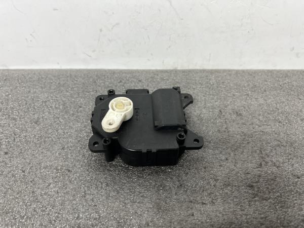 Motor del compuerta de la calefacción SUZUKI Liana Sedan (ER, RH_) Imagem-2