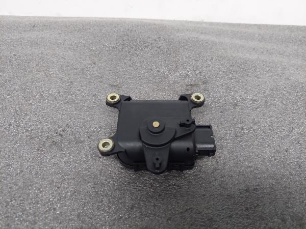 Motor del compuerta de la calefacción VOLKSWAGEN Passat (3B3)