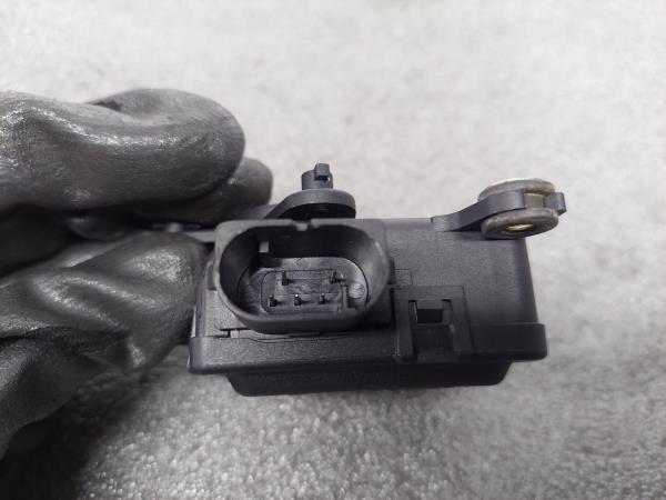 Motor del compuerta de la calefacción VOLKSWAGEN Passat (3B3) Imagem-3