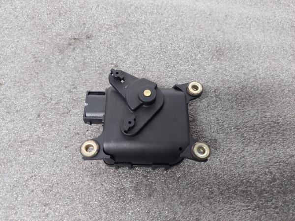 Motor del compuerta de la calefacción VOLKSWAGEN Passat (3B3) Imagem-1