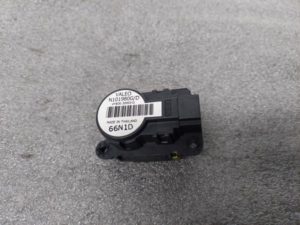 Motor del compuerta de la calefacción RENAULT Megane II (BM0/1_, CM0/1_) Imagem-1