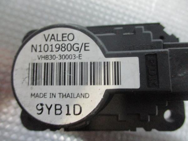 Motor del compuerta de la calefacción RENAULT Megane III (BZ0_) Imagem-4