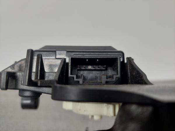 Motor del compuerta de la calefacción SEAT Ibiza II (6K1) Imagem-3