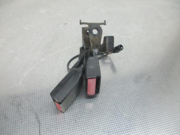 Hebilla de cinturón trasero izquierdo RENAULT Megane III (BZ0_) Imagem-2