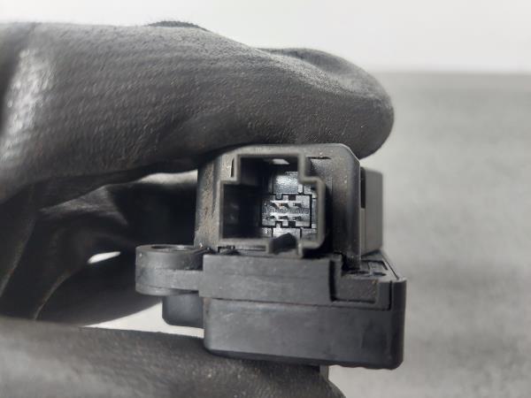 Motor del compuerta de la calefacción FORD Mondeo III Carrinha (BWY) Imagem-2