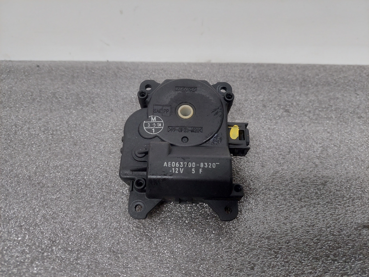 Motor del compuerta de la calefacción MITSUBISHI Colt VI (Z3_A, Z2_A)