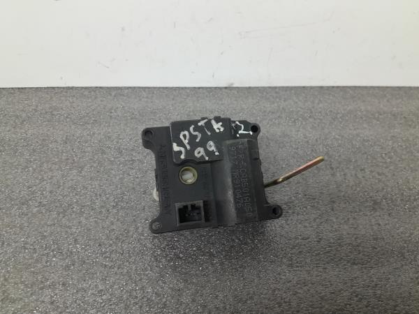 Motor del compuerta de la calefacción MITSUBISHI Space Star Combi (DG_A) Imagem-1