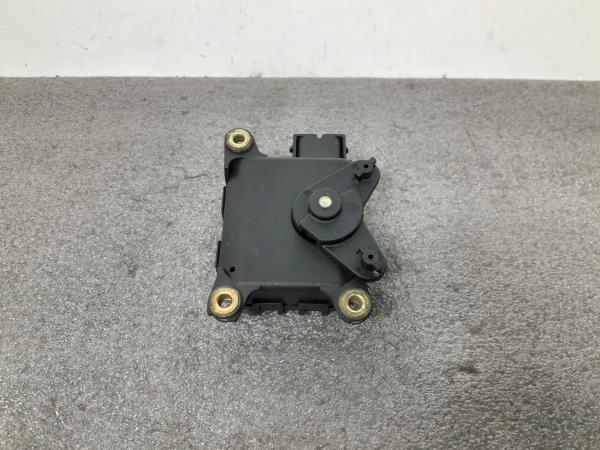 Motor del compuerta de la calefacción VOLKSWAGEN Passat (3B2) Imagem-1