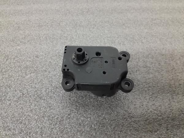 Motor del compuerta de la calefacción CITROËN Xsara Picasso (N68) Imagem-1