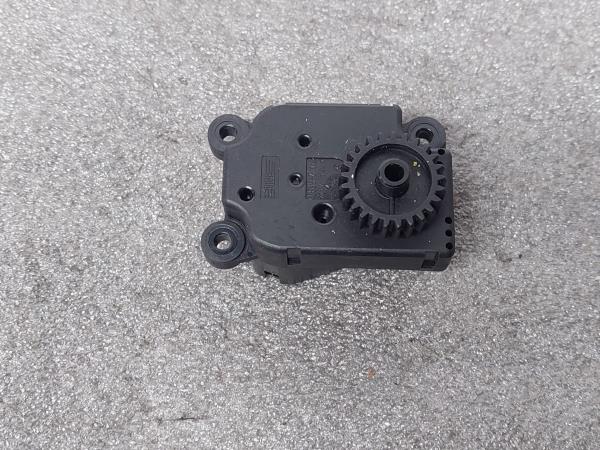 Motor del compuerta de la calefacción ALFA ROMEO 147 (937_) Imagem-1