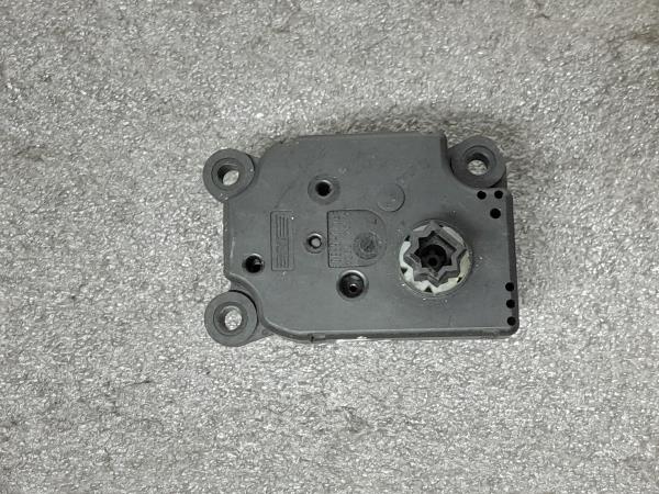 Motor del compuerta de la calefacción PEUGEOT 407 (6D_) Imagem-1