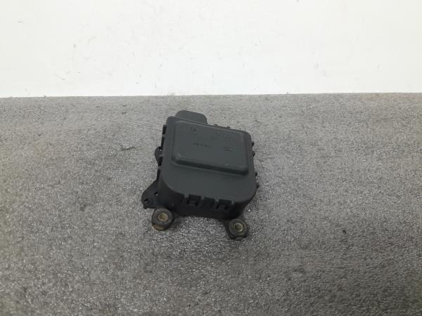 Motor del compuerta de la calefacción VOLKSWAGEN Passat (3B3)