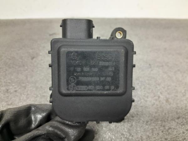 Motor del compuerta de la calefacción VOLKSWAGEN Passat (3B3) Imagem-2