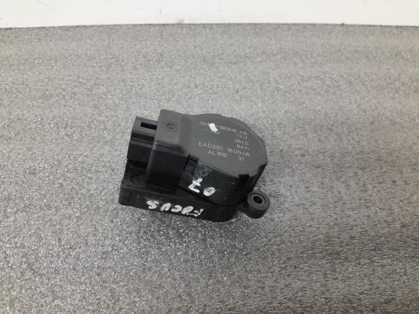 Motor del compuerta de la calefacción FORD Focus II (DA_)