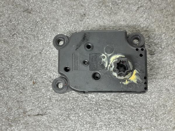 Motor del compuerta de la calefacción FORD Focus II (DA_) Imagem-1