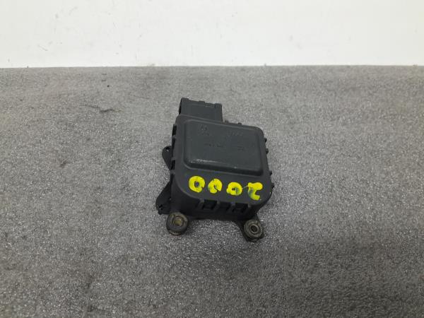 Motor del compuerta de la calefacción VOLKSWAGEN Passat (3B2)