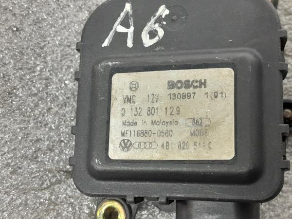 Motor del compuerta de la calefacción AUDI A6 (4B2, C5) Imagem-2