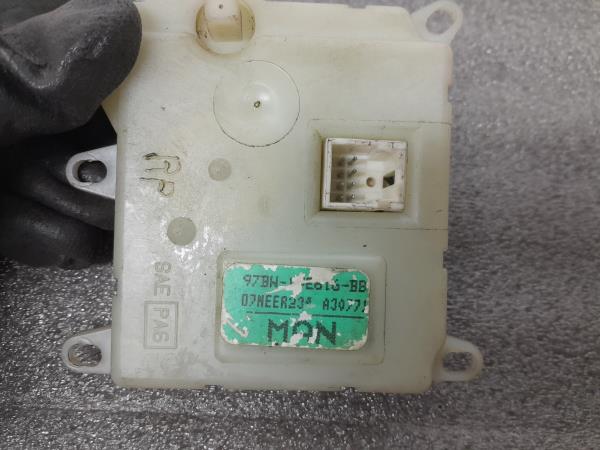 Motor del compuerta de la calefacción FORD Mondeo I (GBP) Imagem-2