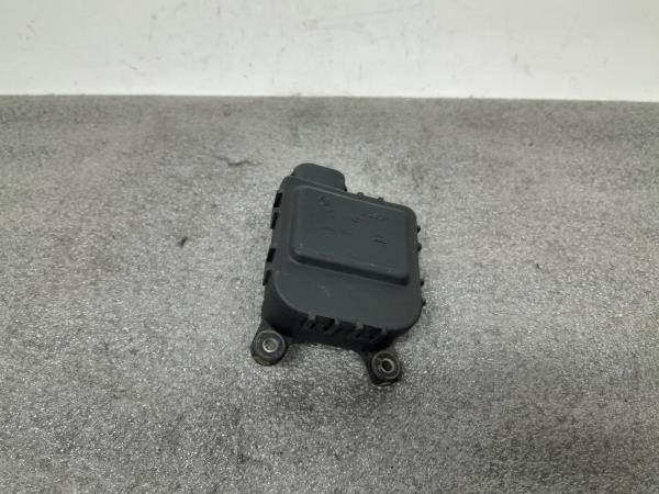 Motor del compuerta de la calefacción SEAT Ibiza II (6K1)