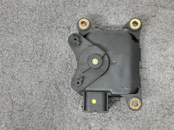 Motor del compuerta de la calefacción AUDI A4 (8D2, B5) Imagem-1