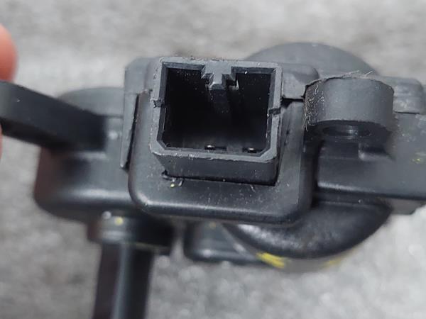 Motor del compuerta de la calefacción FORD Fiesta V (JH_, JD_) Imagem-2