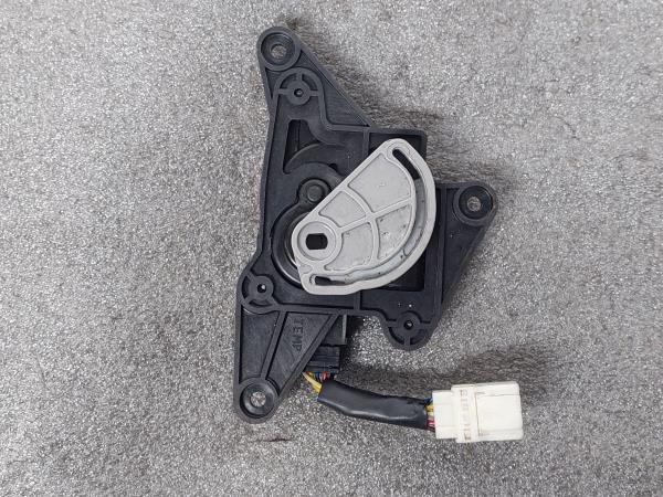 Motor del compuerta de la calefacción HYUNDAI Matrix (FC) Imagem-1