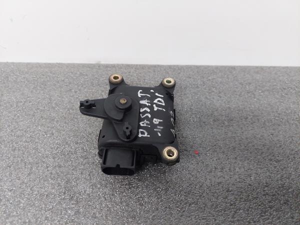 Motor del compuerta de la calefacción VOLKSWAGEN Passat (3B2) Imagem-1