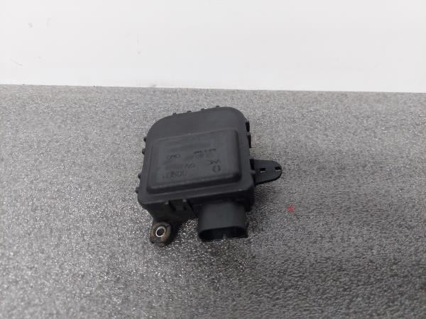 Motor del compuerta de la calefacción VOLKSWAGEN Passat (3B2)