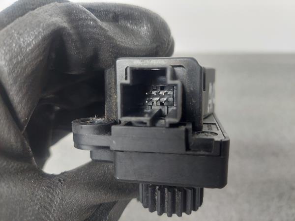 Motor del compuerta de la calefacción CITROËN C4 I (LC_) Imagem-2