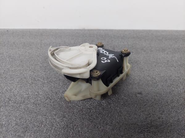 Motor del compuerta de la calefacción VOLKSWAGEN Passat (3B2) Imagem-3