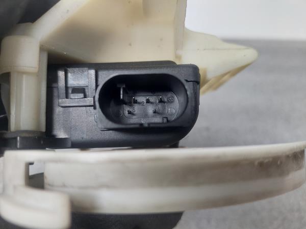 Motor del compuerta de la calefacción VOLKSWAGEN Passat (3B2) Imagem-4