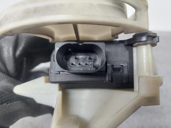 Motor del compuerta de la calefacción VOLKSWAGEN Passat (3B2) Imagem-3
