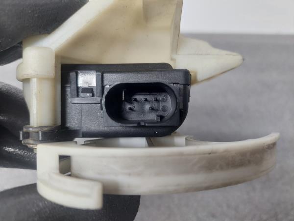 Motor del compuerta de la calefacción VOLKSWAGEN Passat (3B2) Imagem-4