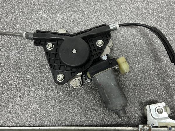 Elevador vidros frente direito HYUNDAI i10 (PA) Imagem-3