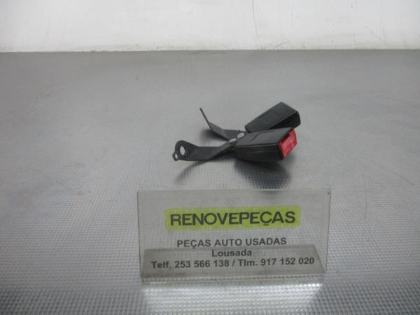 Hebilla de cinturón trasero izquierdo AUDI TT (8N3)