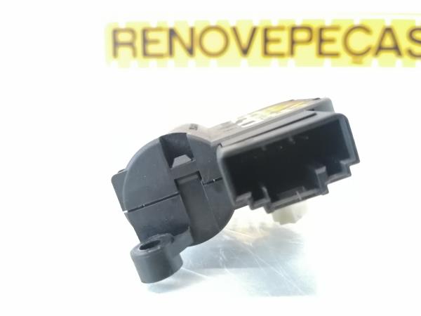 Motor del compuerta de la calefacción VOLKSWAGEN Golf VI (5K1) Imagem-3