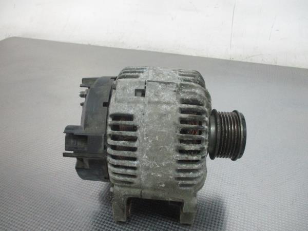 Alternador VOLKSWAGEN Passat (3C2) Imagem-2
